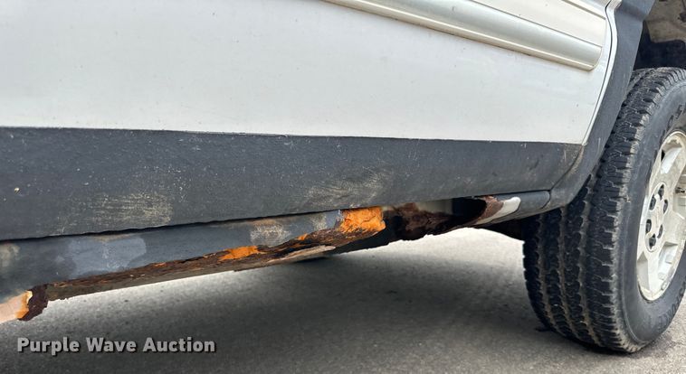 image for item LR9466 2006 Chevrolet  Silverado 1500 Crew Cab pickup truck