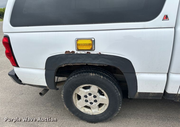 image for item LR9466 2006 Chevrolet  Silverado 1500 Crew Cab pickup truck