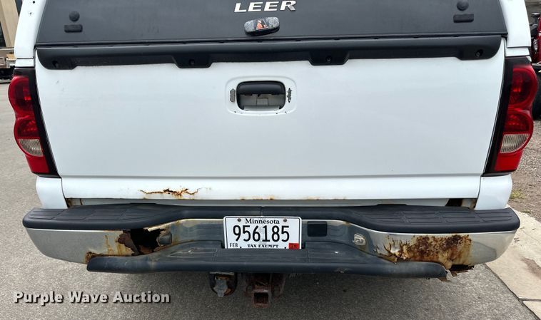 image for item LR9466 2006 Chevrolet  Silverado 1500 Crew Cab pickup truck