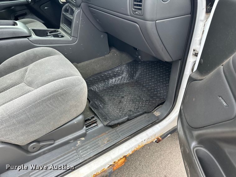 image for item LR9466 2006 Chevrolet  Silverado 1500 Crew Cab pickup truck