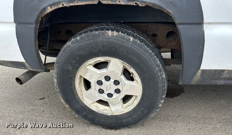 image for item LR9466 2006 Chevrolet  Silverado 1500 Crew Cab pickup truck