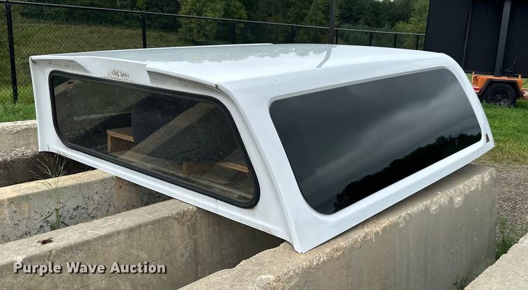 image for item LR9467 Leer  topper