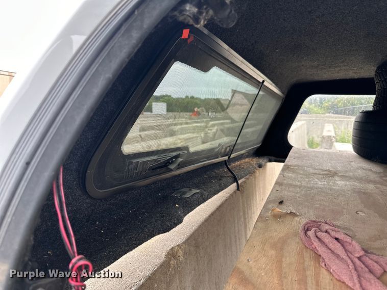 image for item LR9467 Leer  topper