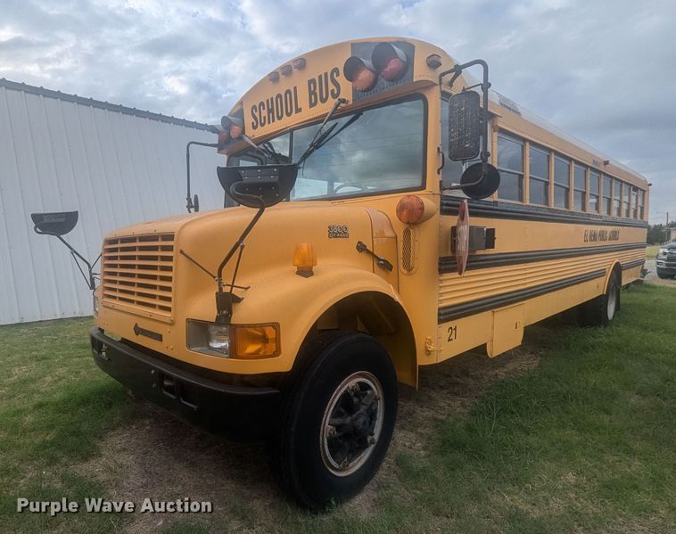 image for item NG9928 1997 International 3800 school bus