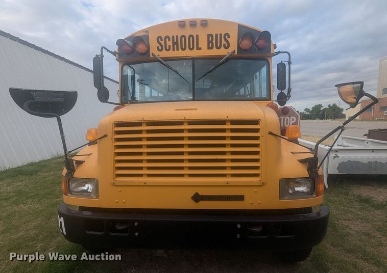 image for item NG9928 1997 International 3800 school bus