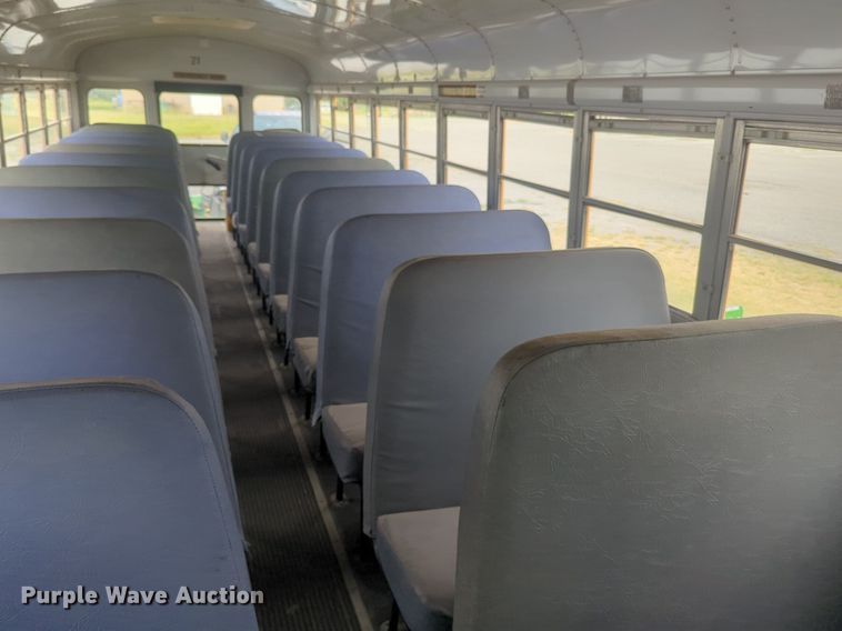 image for item NG9928 1997 International 3800 school bus