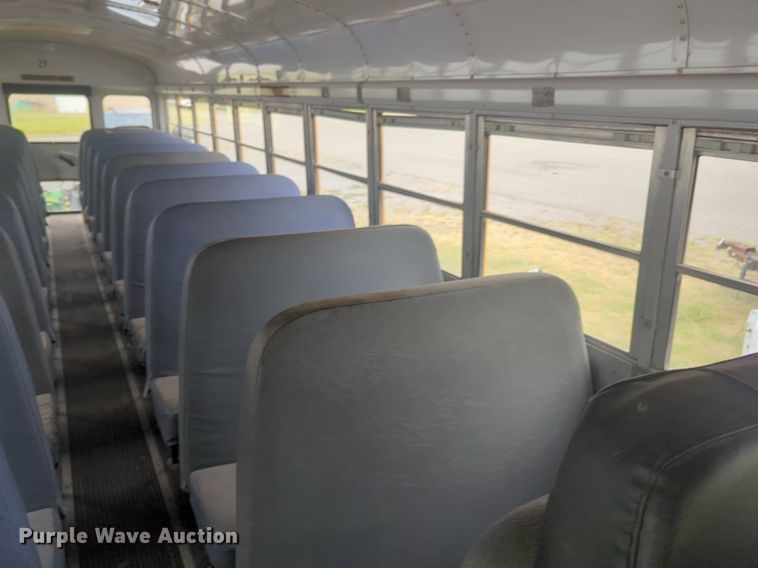 image for item NG9928 1997 International 3800 school bus