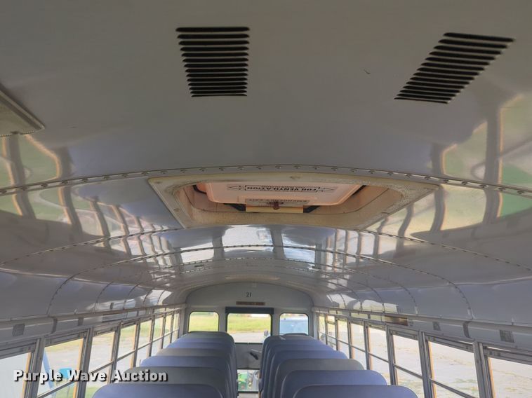 image for item NG9928 1997 International 3800 school bus