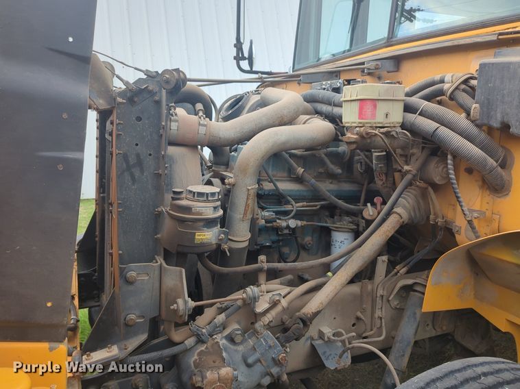 image for item NG9928 1997 International 3800 school bus