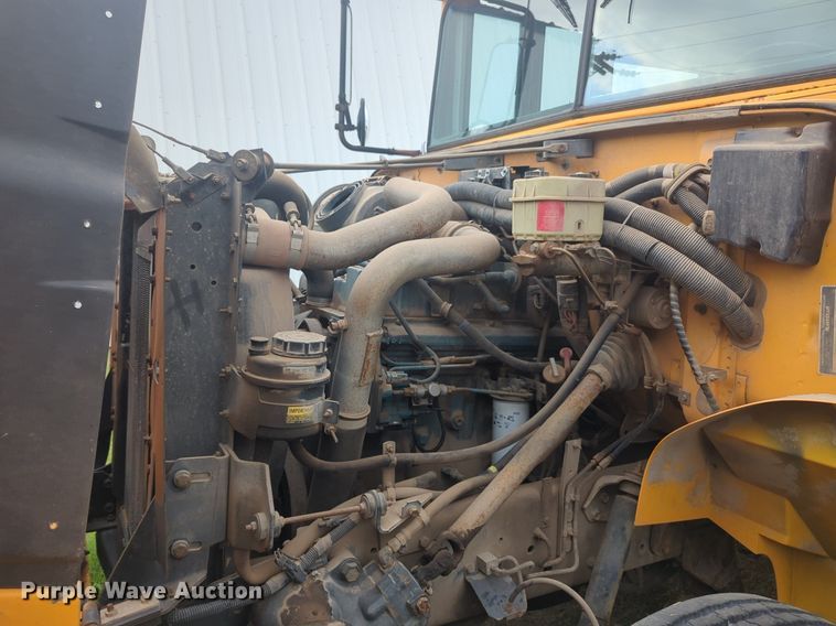 image for item NG9928 1997 International 3800 school bus