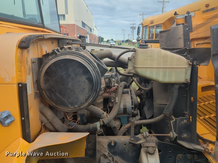 image for item NG9928 1997 International 3800 school bus