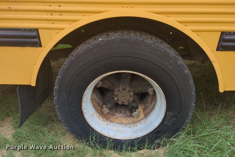 image for item NG9928 1997 International 3800 school bus