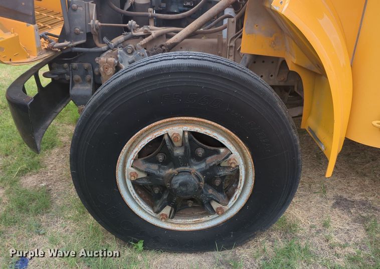 image for item NG9928 1997 International 3800 school bus