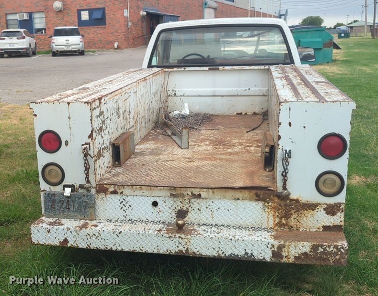 image for item NG9930 1988 Chevrolet S10 utility bed pickup truck