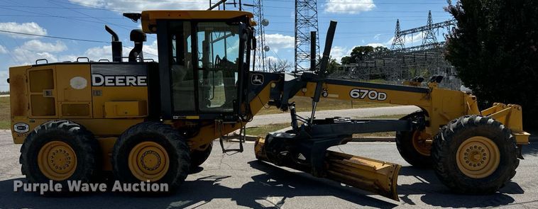 image for item NQ9680 2007 John Deere  670D motor grader