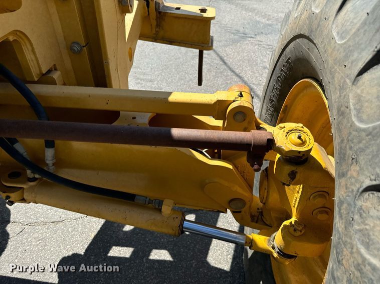 image for item NQ9680 2007 John Deere  670D motor grader