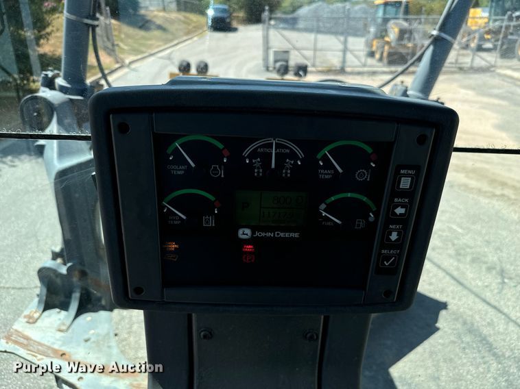 image for item NQ9680 2007 John Deere  670D motor grader