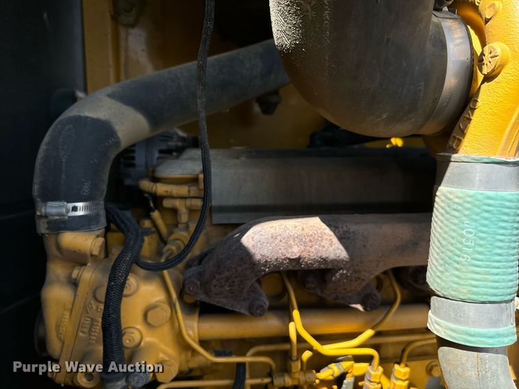 image for item NQ9680 2007 John Deere  670D motor grader