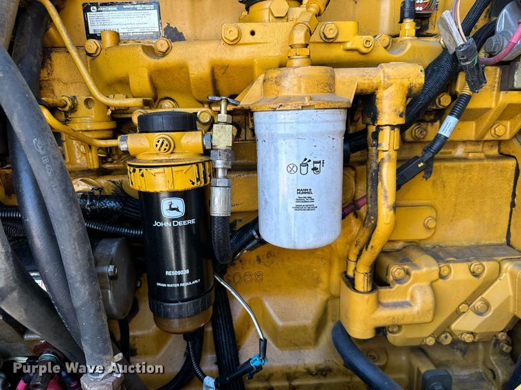 image for item NQ9680 2007 John Deere  670D motor grader