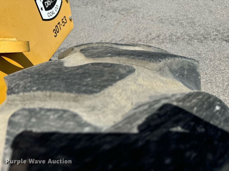 image for item NQ9680 2007 John Deere  670D motor grader