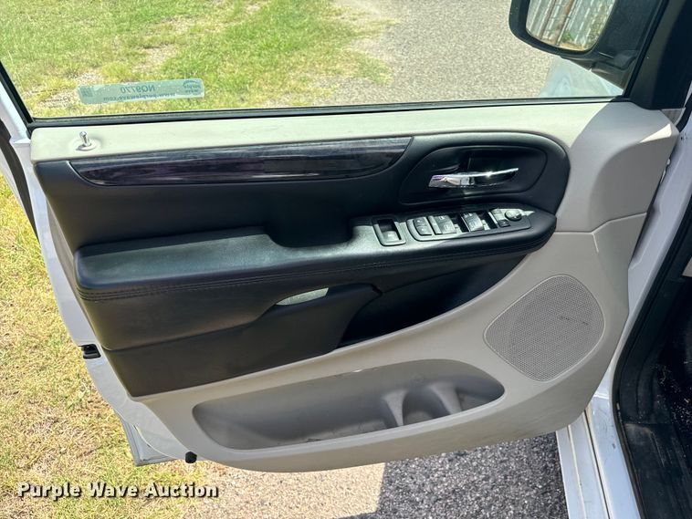 image for item NQ9770 2018 Dodge  Grand Caravan  van