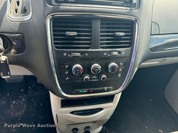 image for item NQ9770 2018 Dodge  Grand Caravan  van