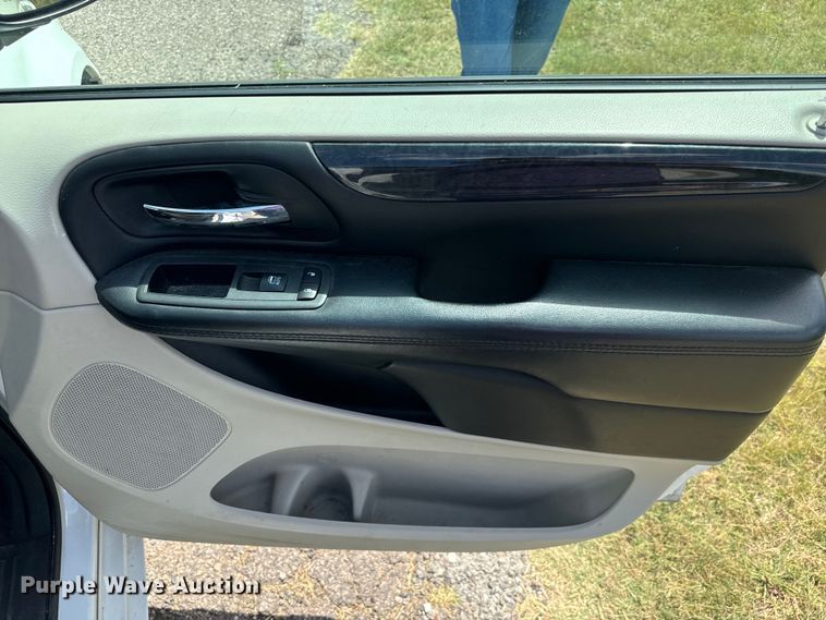 image for item NQ9770 2018 Dodge  Grand Caravan  van