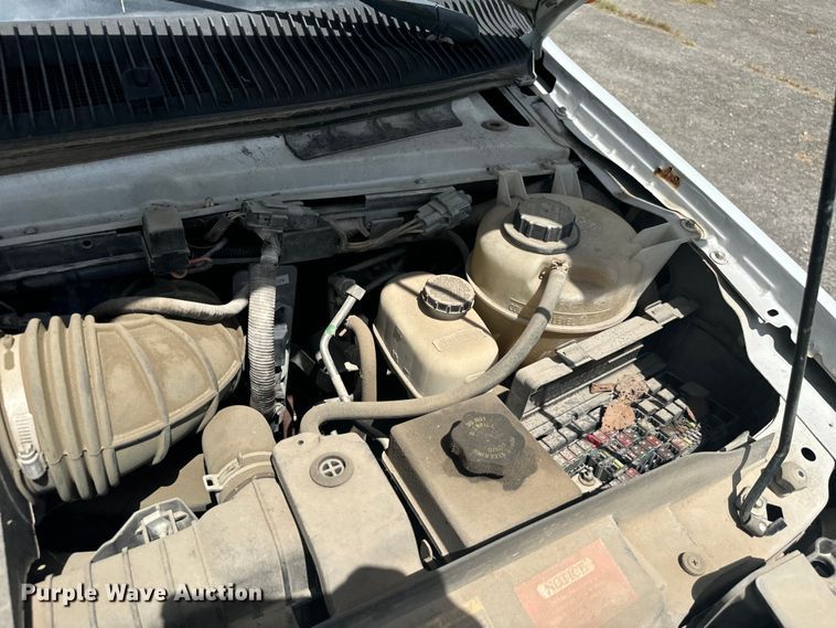 image for item NQ9773 2009 Ford E450 Super Duty shuttle bus