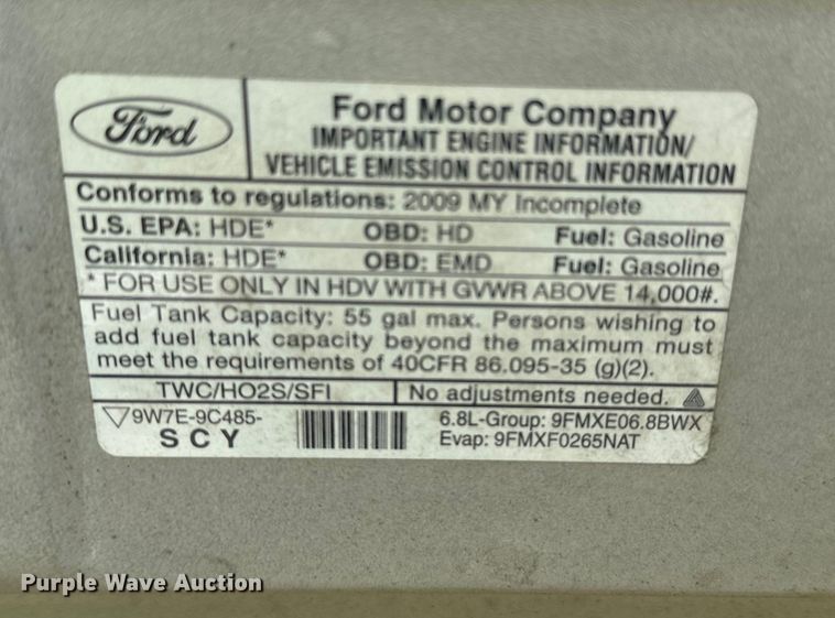 image for item NQ9773 2009 Ford E450 Super Duty shuttle bus