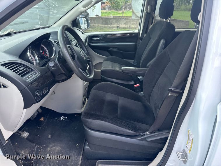 image for item NQ9774 2019 Dodge Grand Caravan  van