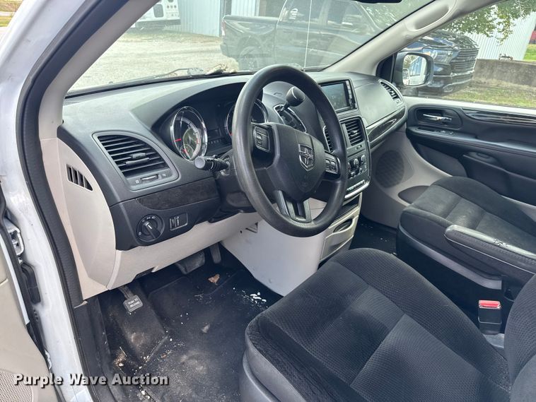 image for item NQ9774 2019 Dodge Grand Caravan  van