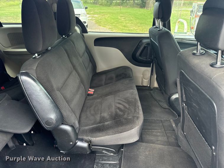 image for item NQ9774 2019 Dodge Grand Caravan  van