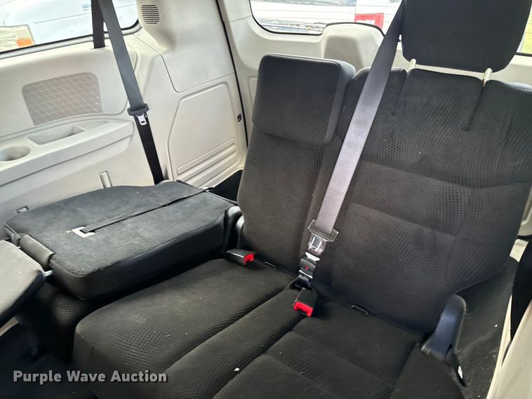 image for item NQ9774 2019 Dodge Grand Caravan  van