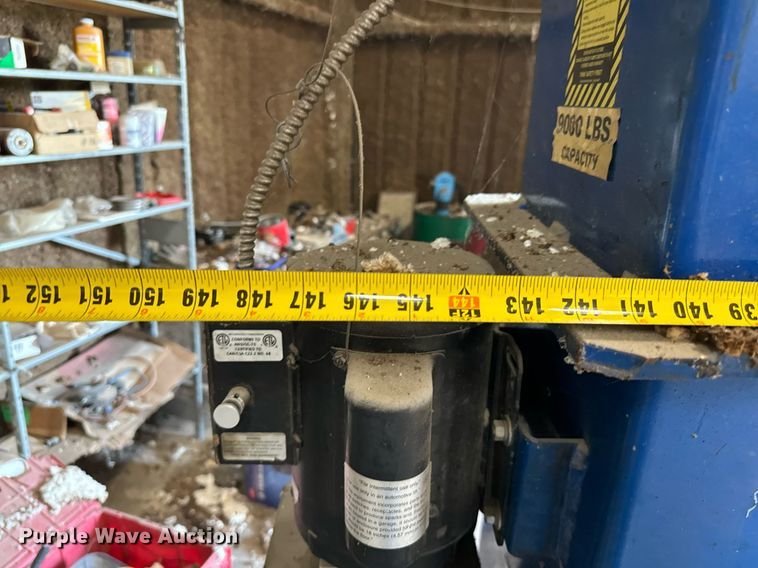 image for item NQ9775 Vassar  automotive lift