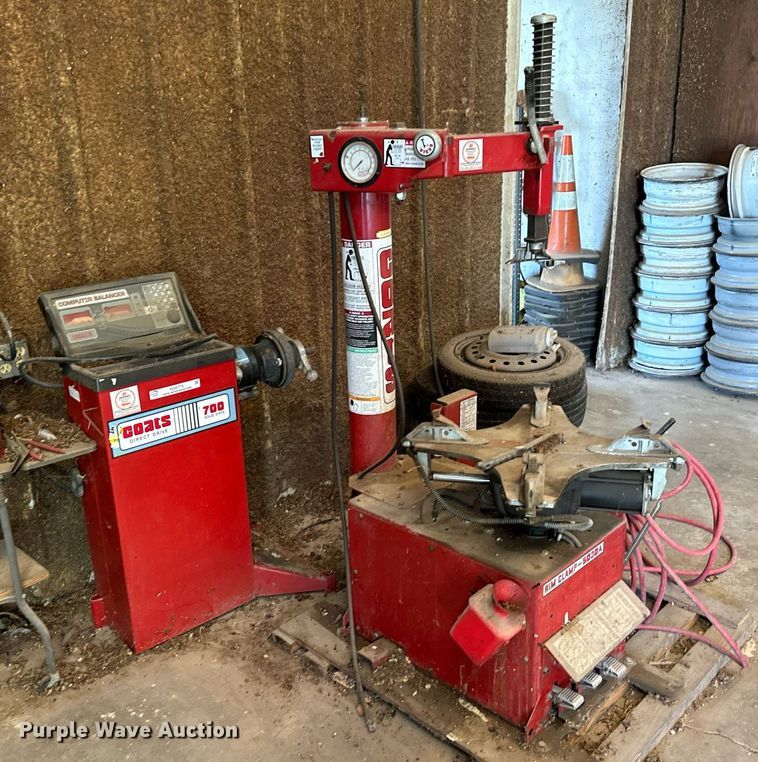 image for item NQ9776 Coats tire mount and balancer machines