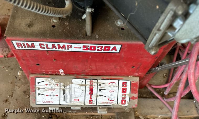 image for item NQ9776 Coats tire mount and balancer machines