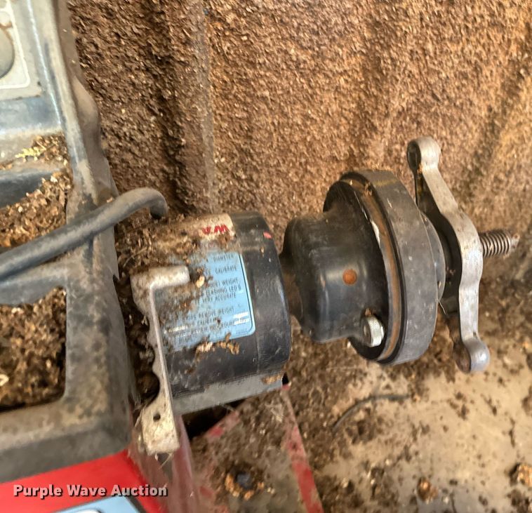 image for item NQ9776 Coats tire mount and balancer machines