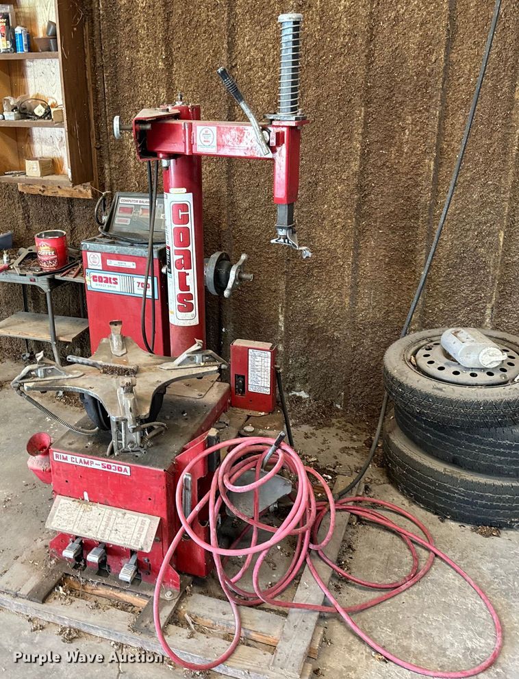 image for item NQ9776 Coats tire mount and balancer machines