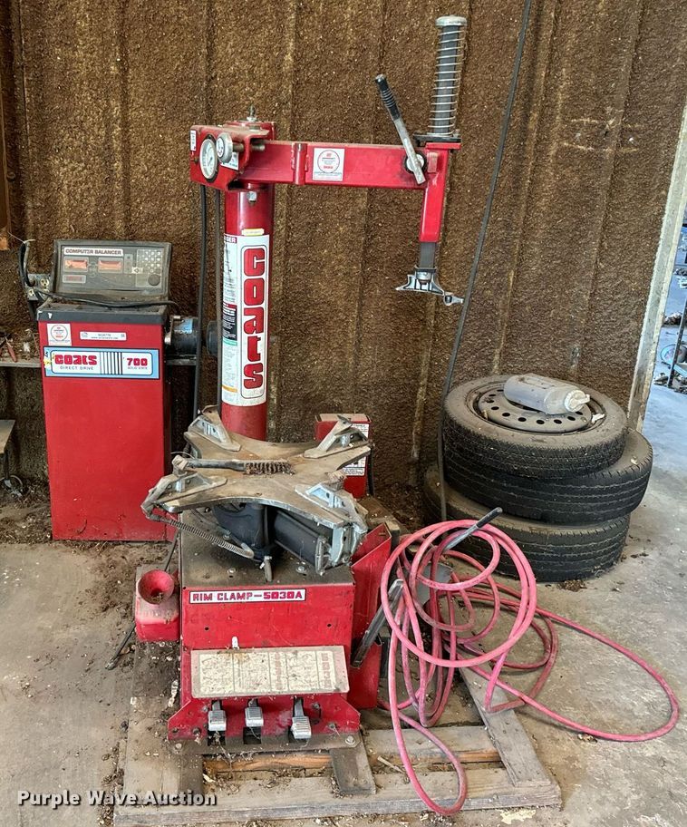 image for item NQ9776 Coats tire mount and balancer machines