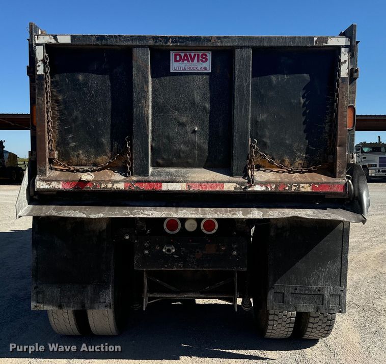 image for item NQ9781 2020 Mack Pinnacle Gold dump truck