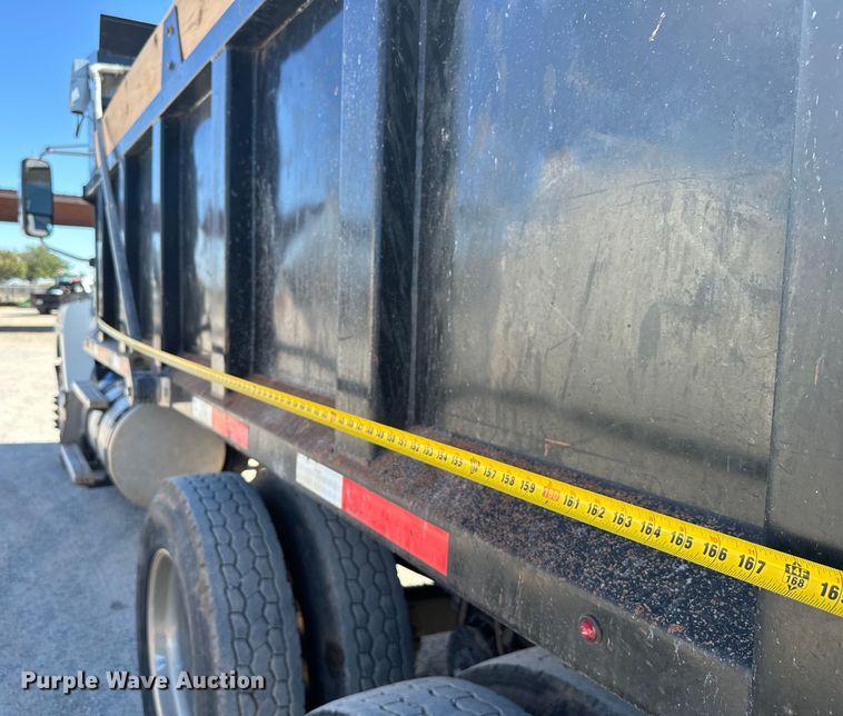 image for item NQ9781 2020 Mack Pinnacle Gold dump truck