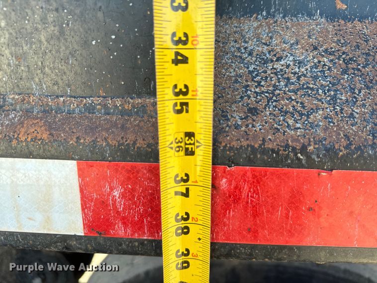 image for item NQ9781 2020 Mack Pinnacle Gold dump truck