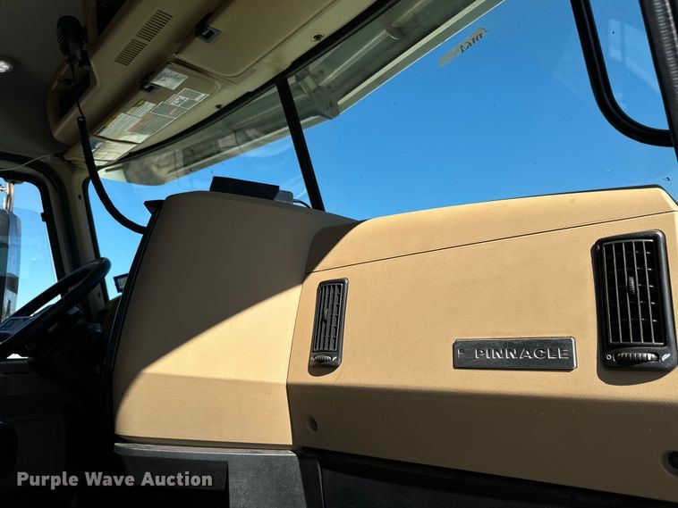 image for item NQ9781 2020 Mack Pinnacle Gold dump truck