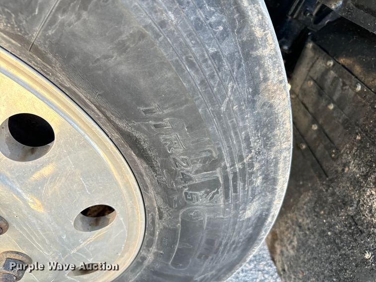 image for item NQ9781 2020 Mack Pinnacle Gold dump truck