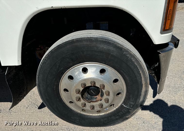 image for item NQ9781 2020 Mack Pinnacle Gold dump truck