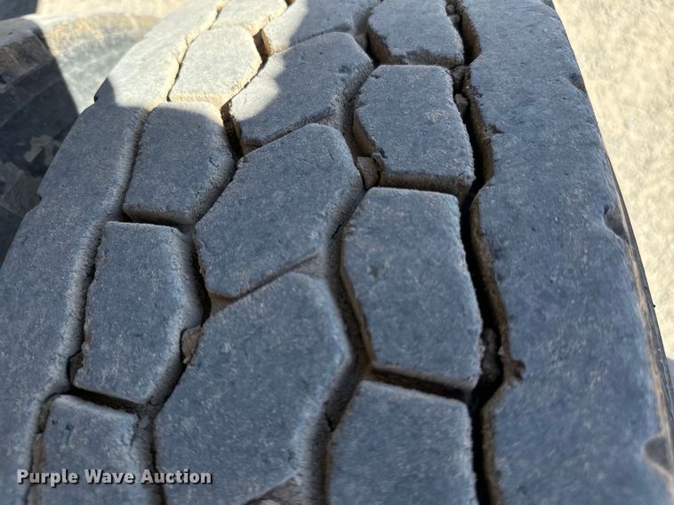 image for item NQ9781 2020 Mack Pinnacle Gold dump truck