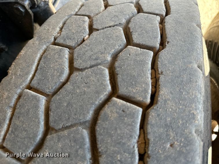 image for item NQ9781 2020 Mack Pinnacle Gold dump truck