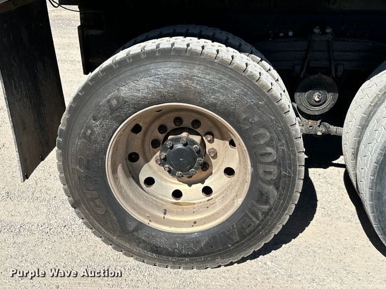 image for item NQ9781 2020 Mack Pinnacle Gold dump truck