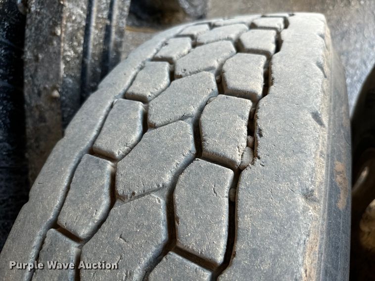 image for item NQ9781 2020 Mack Pinnacle Gold dump truck