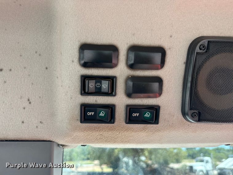 image for item NQ9782 Kubota M108S MFWD tractor